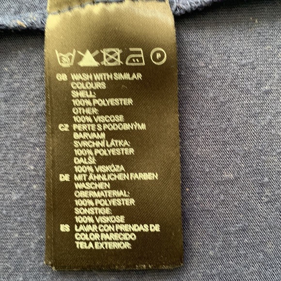 3 for $20 bundle H&M navy light weight tie front sleeveless t shirt - Picture 7 of 7